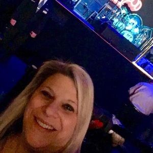 Meet your Posher, Jacqueline